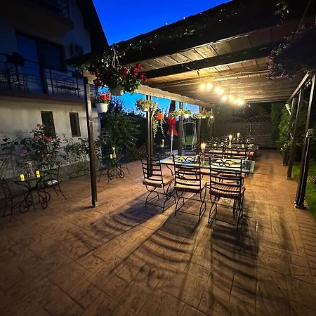 Shamrock Inn Jászvásár Kültér fotó