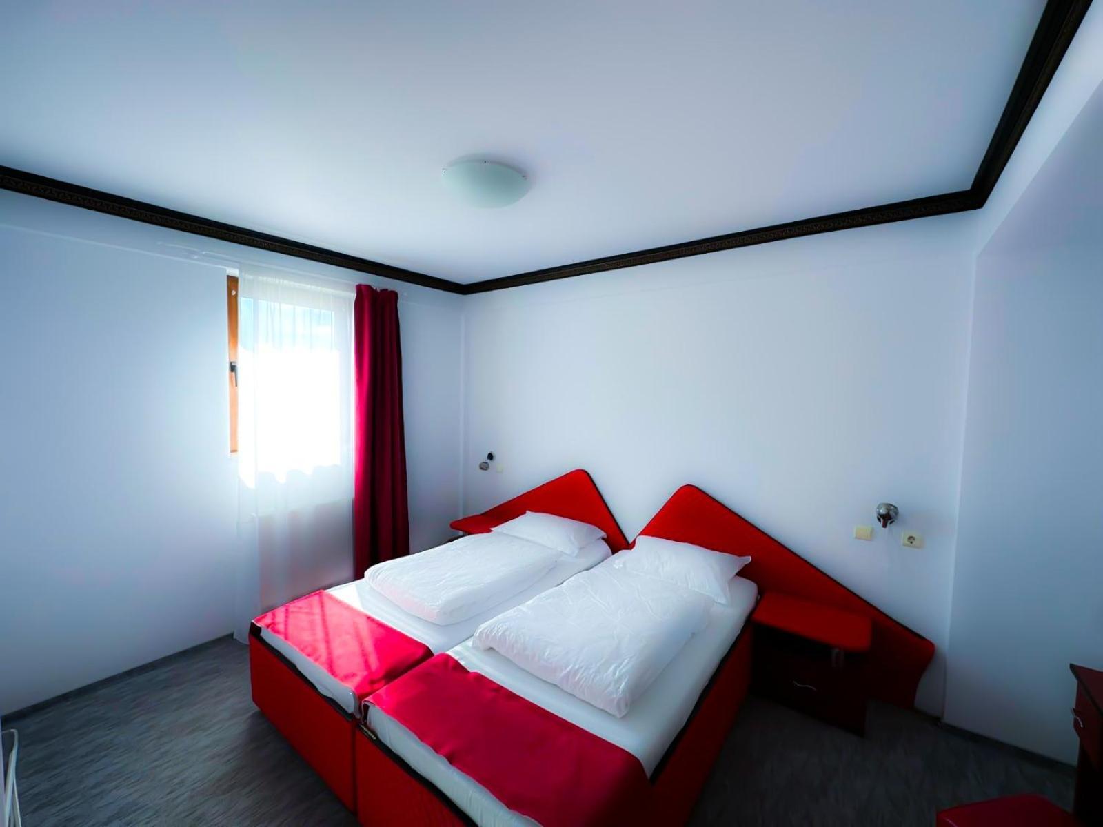 Shamrock Inn Jászvásár Kültér fotó