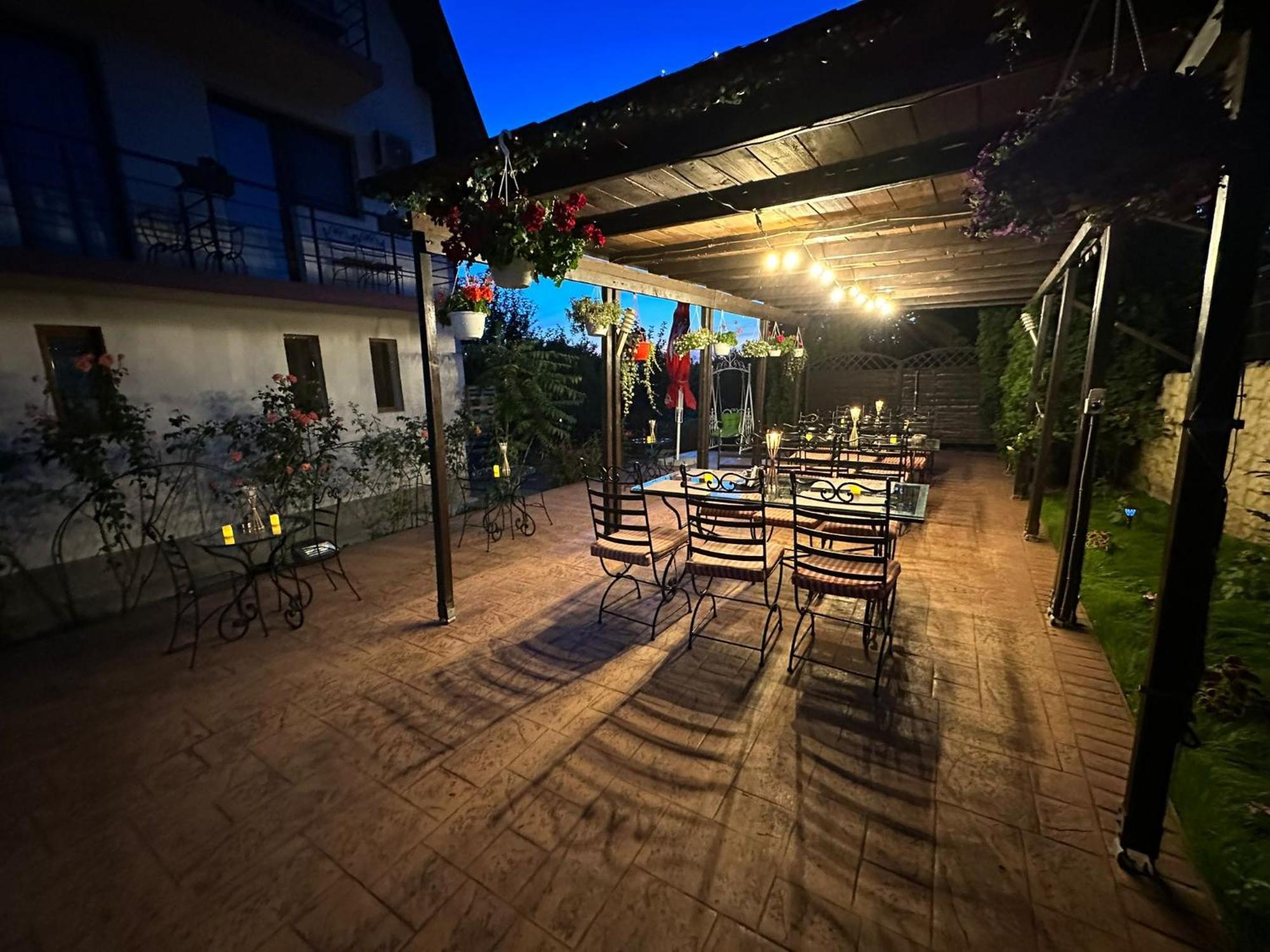 Shamrock Inn Jászvásár Kültér fotó