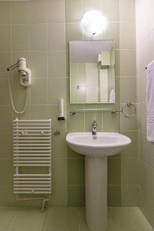 Shamrock Inn Jászvásár Kültér fotó