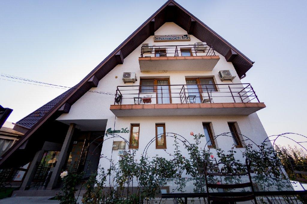 Shamrock Inn Jászvásár Kültér fotó